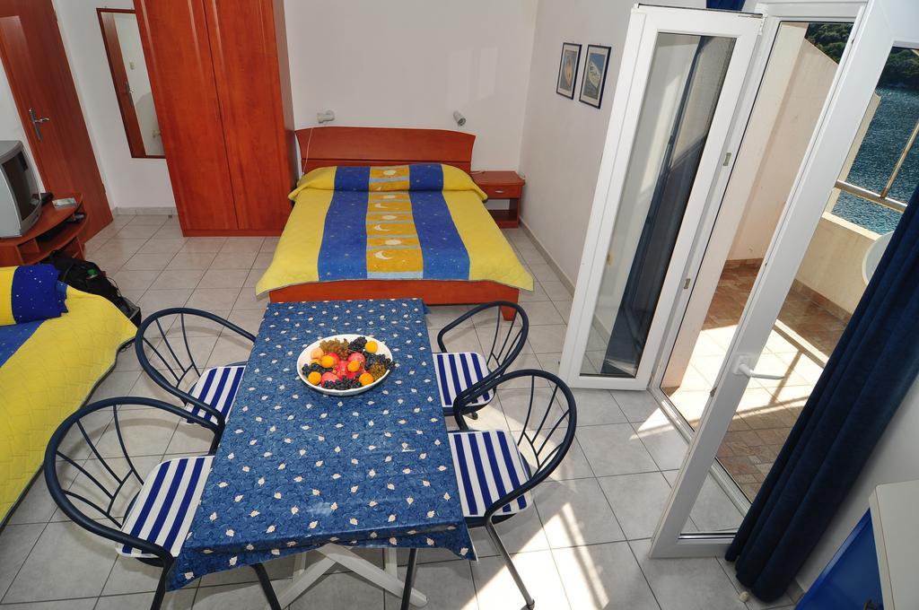 Apartments Livia Lastovo Habitación foto