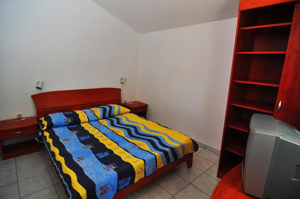 Apartments Livia Lastovo Habitación foto