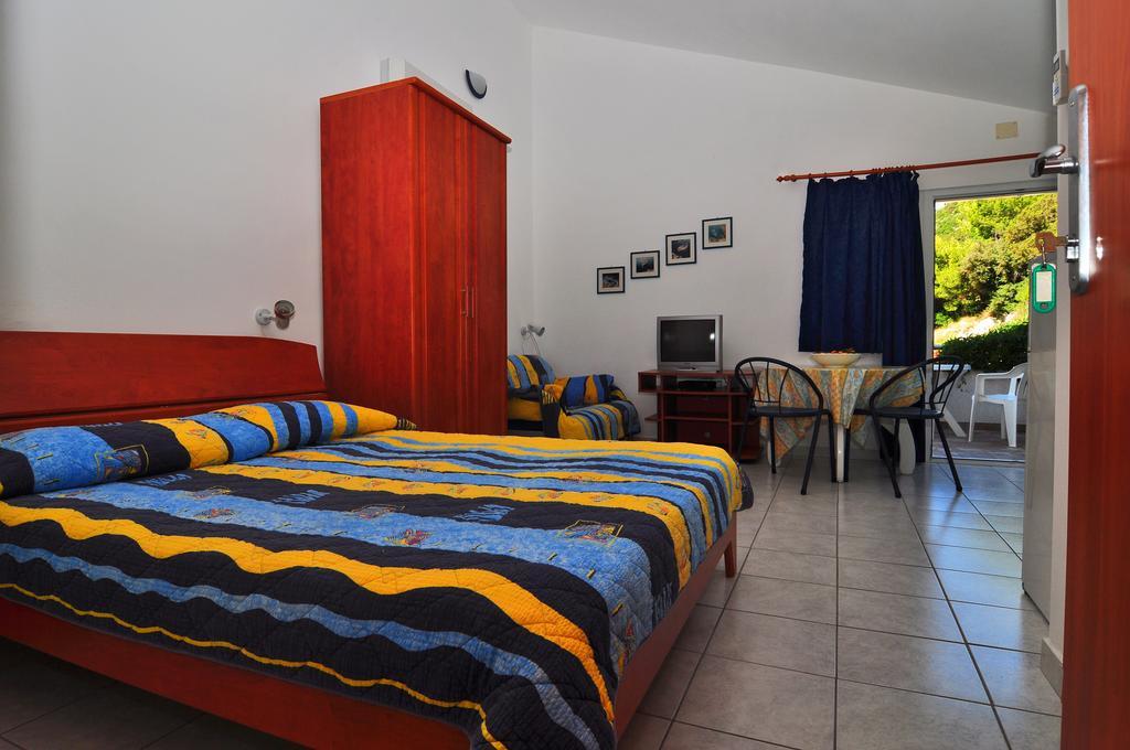Apartments Livia Lastovo Exterior foto